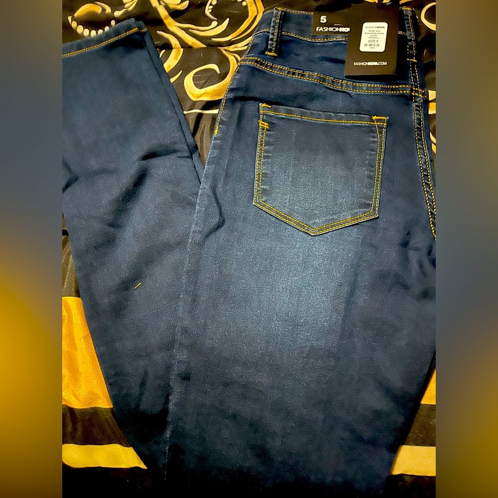 Women’s jeans high rise dark denim